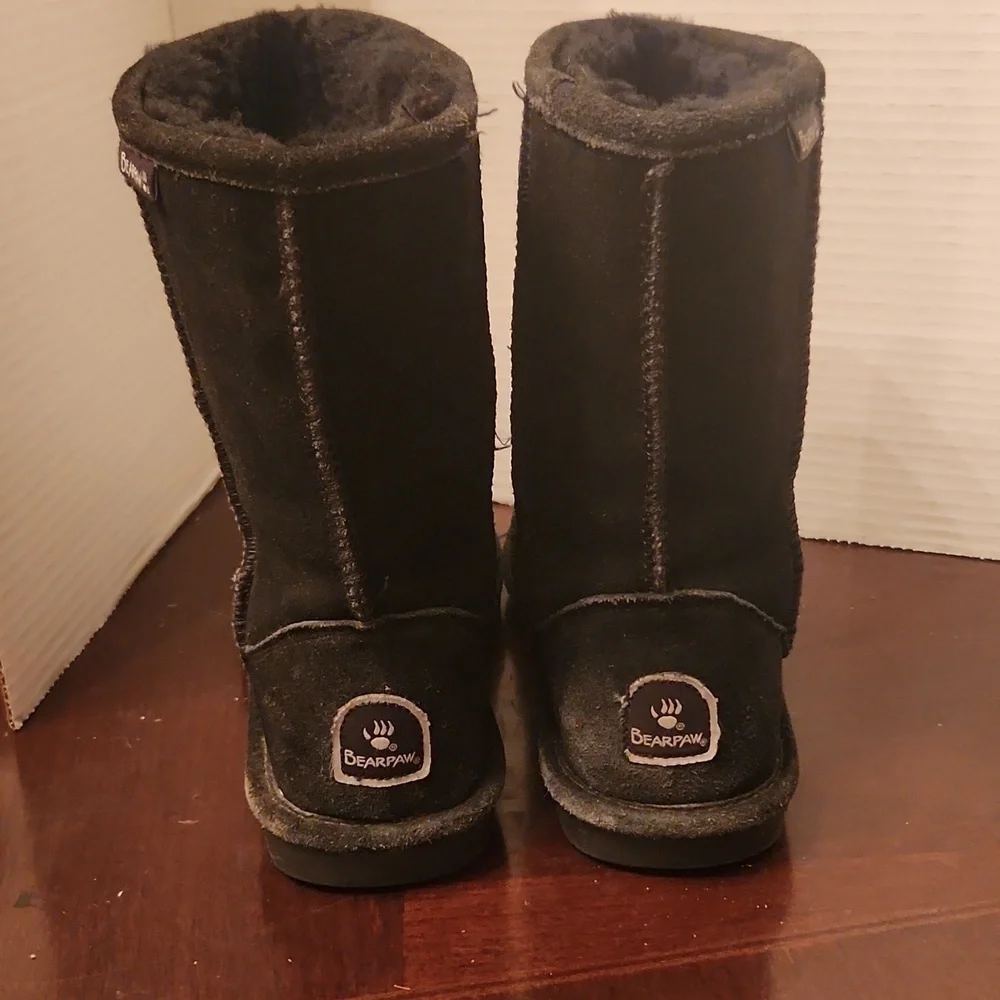Bearpaw Boots Size 7 Black Suade Faux Fur